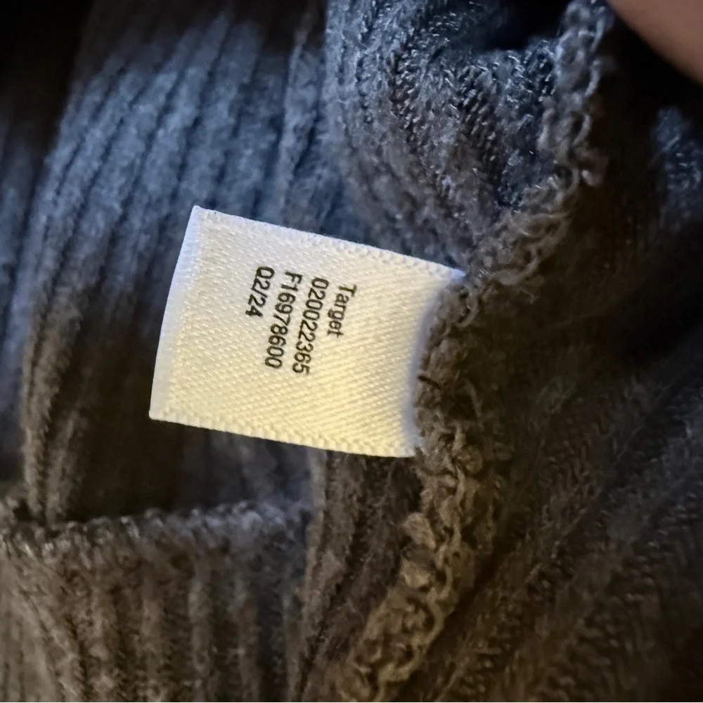 Target Ribbed Knit Pullover - Picture 3 of 3